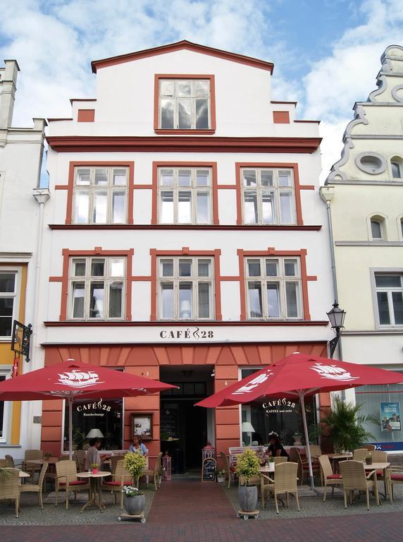 Cafe 28 & Pension Am Markt Wißmar Esterno foto